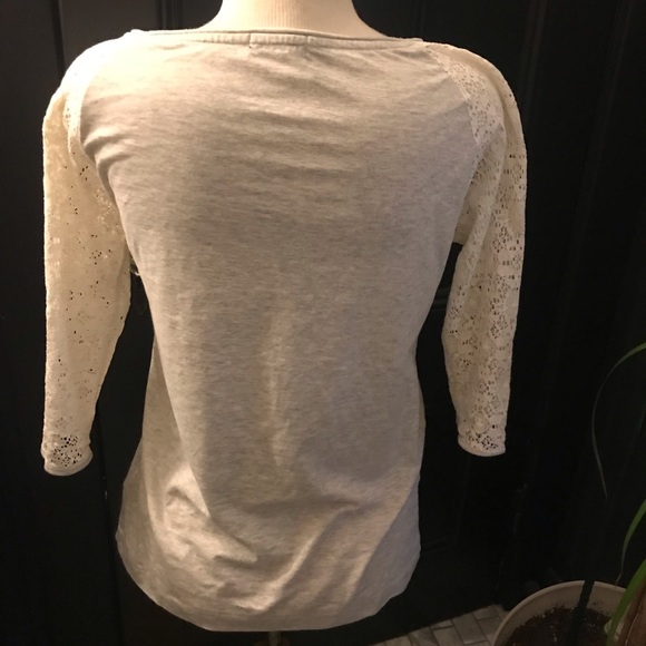 GAP Long Sleeve T-shirt  w/ Lace sleeves - Picture 6 of 7